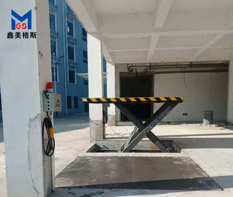 江蘇省靖江市魚婆農(nóng)副產(chǎn)品批發(fā)市場(chǎng)訂購(gòu)6臺(tái)固定剪叉式升降平臺(tái)