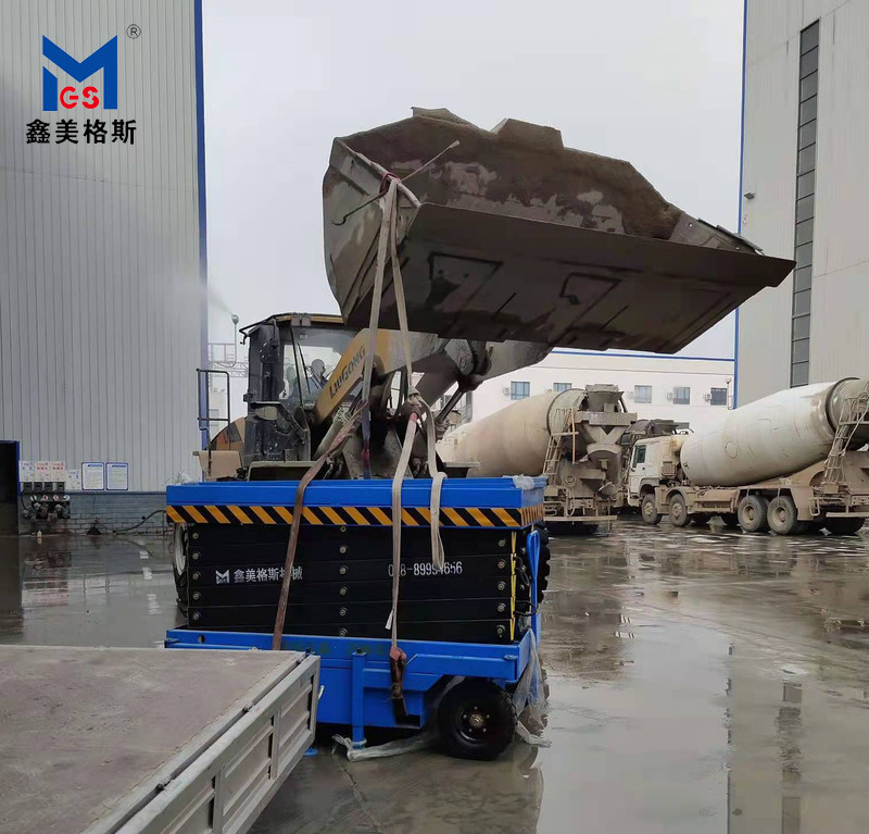 四川眾程新型建材移動(dòng)式升降機(jī)